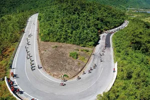 ‘Lái máy bay’ săn ảnh thể thao