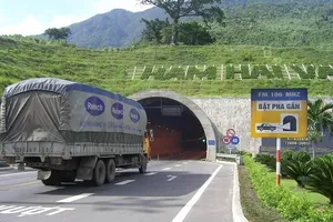 Đưa vào sử dụng hầm Hải Vân 2 cuối năm 2020