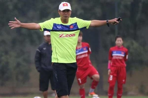 Asian Cup nữ Thái Lan ‘đỏ’, nữ Việt Nam ‘đen’