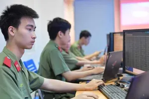‘Không thể thua các nước về an ninh mạng’