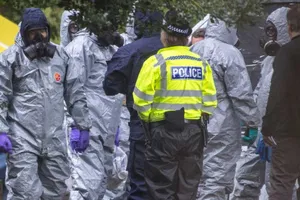 Anh cảnh báo 500 người về chất độc thần kinh