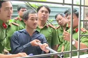 Chủ tọa nói về án tử cho kẻ cướp, hiếp bé gái