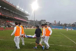 Ác mộng trên sân Lạch Tray và trách nhiệm VPF!