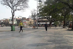 Dân chưa đồng thuận thay đá vỉa hè hồ Gươm