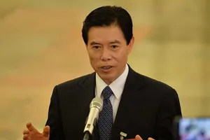 Trung Quốc cảnh báo Mỹ lui bước khỏi ‘bờ vực’