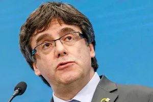 Đức bắt giữ lãnh đạo ly khai Catalonia