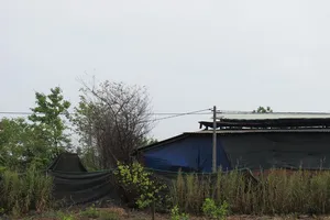 Sống gần lò than, cả thôn bị ảnh hưởng