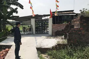 Cán bộ phường tiếp tay làm giả giấy tờ đất