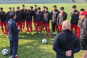 Nhìn U-19 Việt Nam từ giải tứ hùng Suwon JS