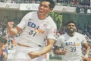 Khi cầu thủ Thái Lan làm mưa làm gió ở giải nhà nghề Nhật