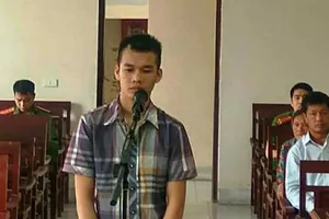 Cầm xe máy của bạn nhưng vờ bị công an giữ