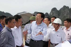 Tạm dừng mọi giao dịch đất đai ở Vân Đồn