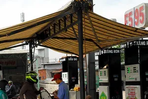Khai tử xăng A95 là tạo cơ hội cho độc quyền, ép dân