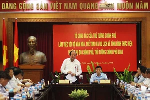Nếm ‘trái đắng’ từ khách Trung Quốc: Xử lý thế nào?