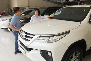 Chuyện lạ: Ô tô cũ giá đắt hơn ô tô mới