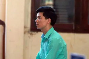 Nghị án kéo dài vụ xử BS Hoàng Công Lương
