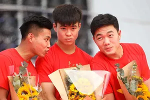 Quà thưởng U-23 VN xem trận chung kết World Cup khó thực hiện