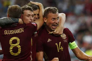 Chủ nhà Nga run rẩy trước giờ G