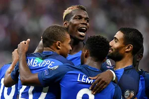 Đội tuyển Pháp dưới giá treo cổ