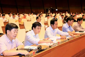 Lùi dự luật đặc khu tới tháng 10-2018