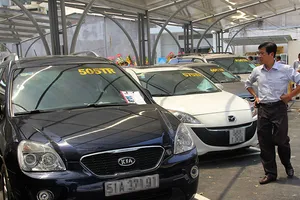 Cả ô tô mới lẫn cũ đều ‘cháy hàng’