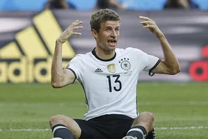 Tuyển Đức trước nguy cơ… đi đứt