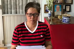 Tranh cãi thế nào là người già cô đơn