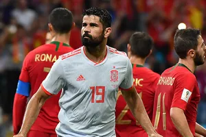 Tây Ban Nha - Iran: Chịu không nổi bò tót!