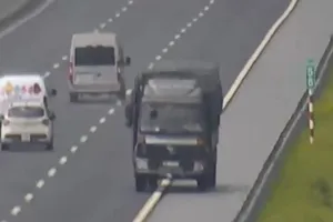 Xử lý tài xế chạy ngược chiều gần 10 km trên cao tốc
