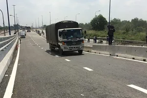 Cầu vượt Mỹ Thủy hoàn thành, khu vực Cát Lái thông thoáng