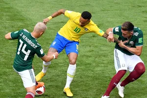 Wilian phá vỡ lối chơi ‘chén sành chọi chén kiểu’