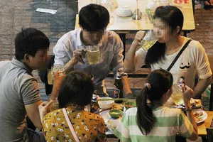 Bất ổn đề xuất cấm tài trợ, quảng cáo bia