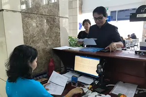 Lãnh đạo Cục Thuế kêu khổ vì ký quá nhiều