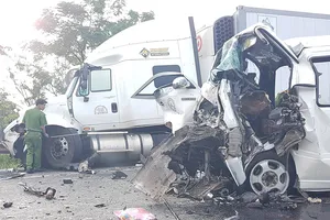 Tài xế ngủ gục vì chạy quá giờ: khó quản lý