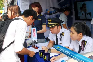 Chờ Vietnam Airlines trả lời tố giác của các phi công