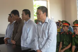4 anh em ruột lãnh án vì đánh công an xã
