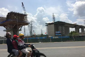 Kết nối TP.HCM với các tỉnh: Cấp bách lắm rồi!