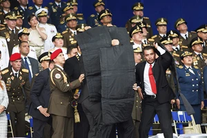 Tại sao ông Maduro hài tên tổng thống Colombia ám sát mình?