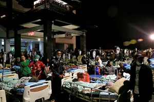 Asiad 18 trong nỗi lo động đất