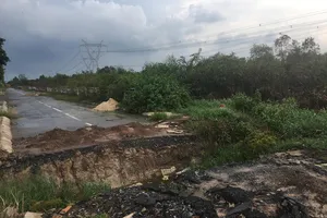 Sở Xây dựng Long An lên tiếng vụ dân tự ý xẻ đôi đường