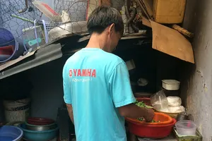 Người cha nghèo kéo lại đứa con lầm lỡ