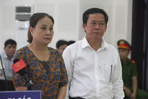 Lãnh đạo 2 đoàn đại biểu Quốc hội dự phiên xử buôn lậu