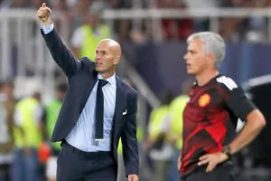 Zidane muốn thay Mourinho