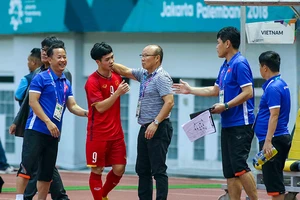 Ông Park thích gặp người Hàn ở chung kết