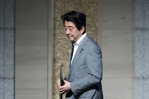 Abe và kỷ nguyên lãnh đạo lịch sử