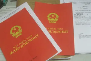 Tách giấy đỏ có cần chữ ký các thành viên gia đình?