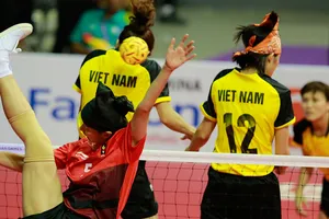 Cầu mây nữ, bóng đá nam vét huy chương trước ngày bế mạc