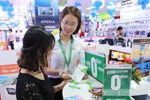 Quyết liệt tranh phần miếng bánh vay tiêu dùng béo bở