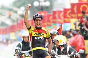 Tốc độ ‘khủng’ giúp tay đua ngoại thống trị đường đua VTV