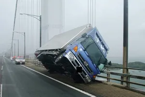 Siêu bão Jebi làm tê liệt nhiều thành phố lớn Nhật Bản